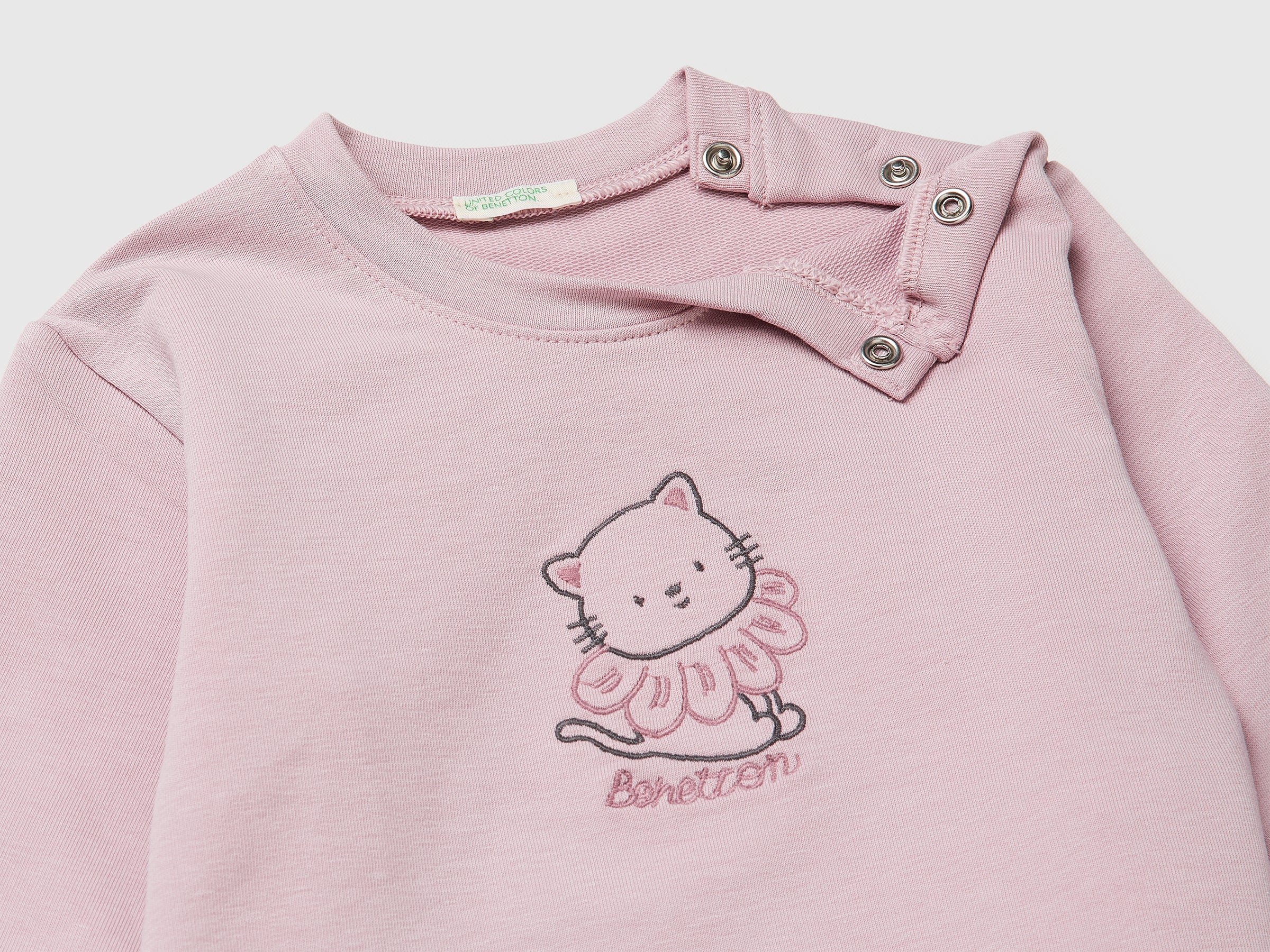 Sweatshirt with animal patch - ucb_image_DS1