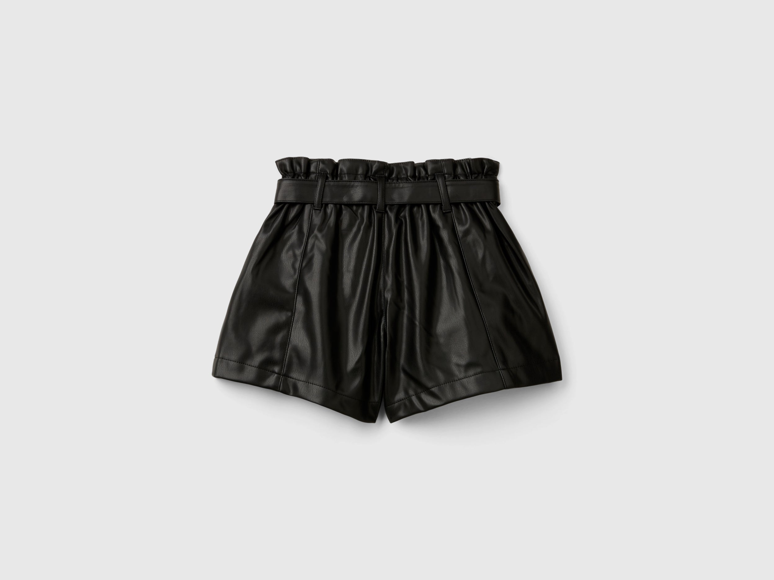 Shorts em tecido efeito pele - ucb_image_BS