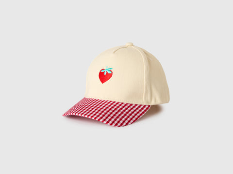 Baseball cap with strawberry embroidery - ucb_image_FS