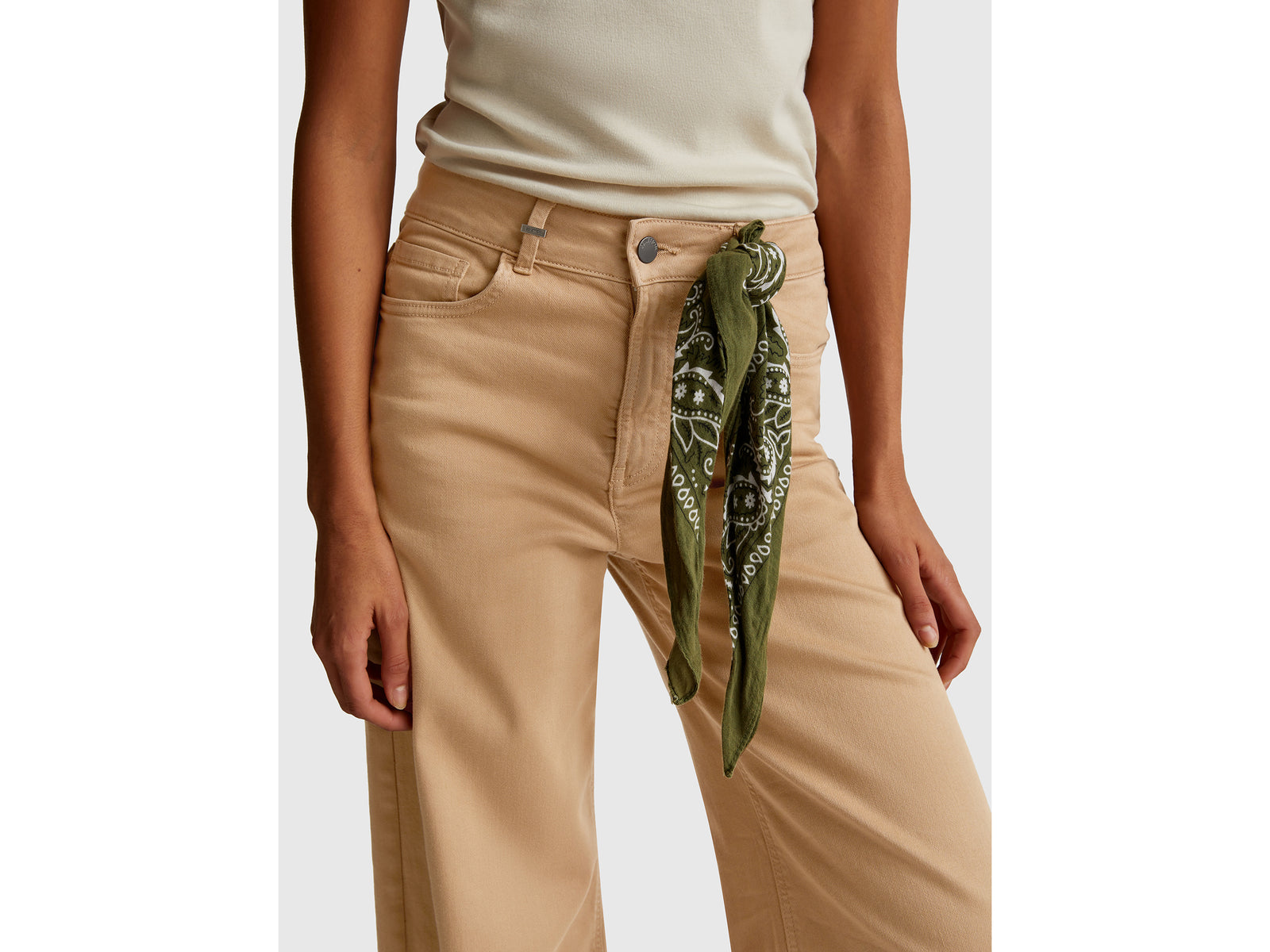 Loose fit trousers