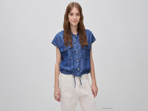 Sleeveless chambray jacket