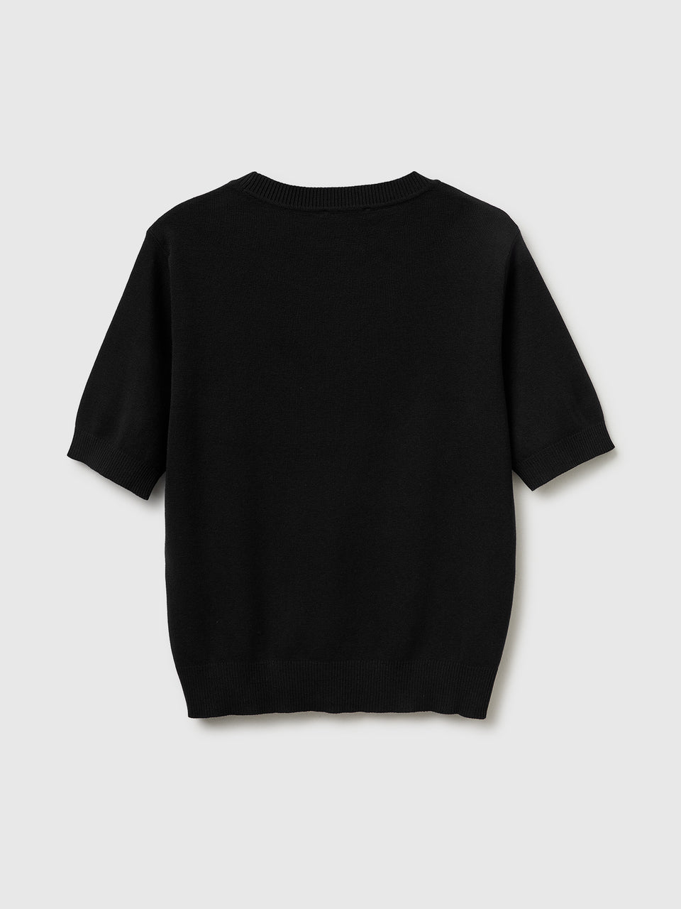 Camisola preta com manga curta - ucb_image_BS