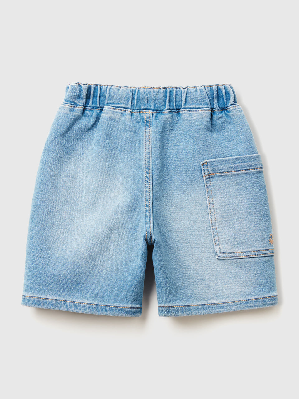 Shorts in denim elasticizzato - ucb_image_BS