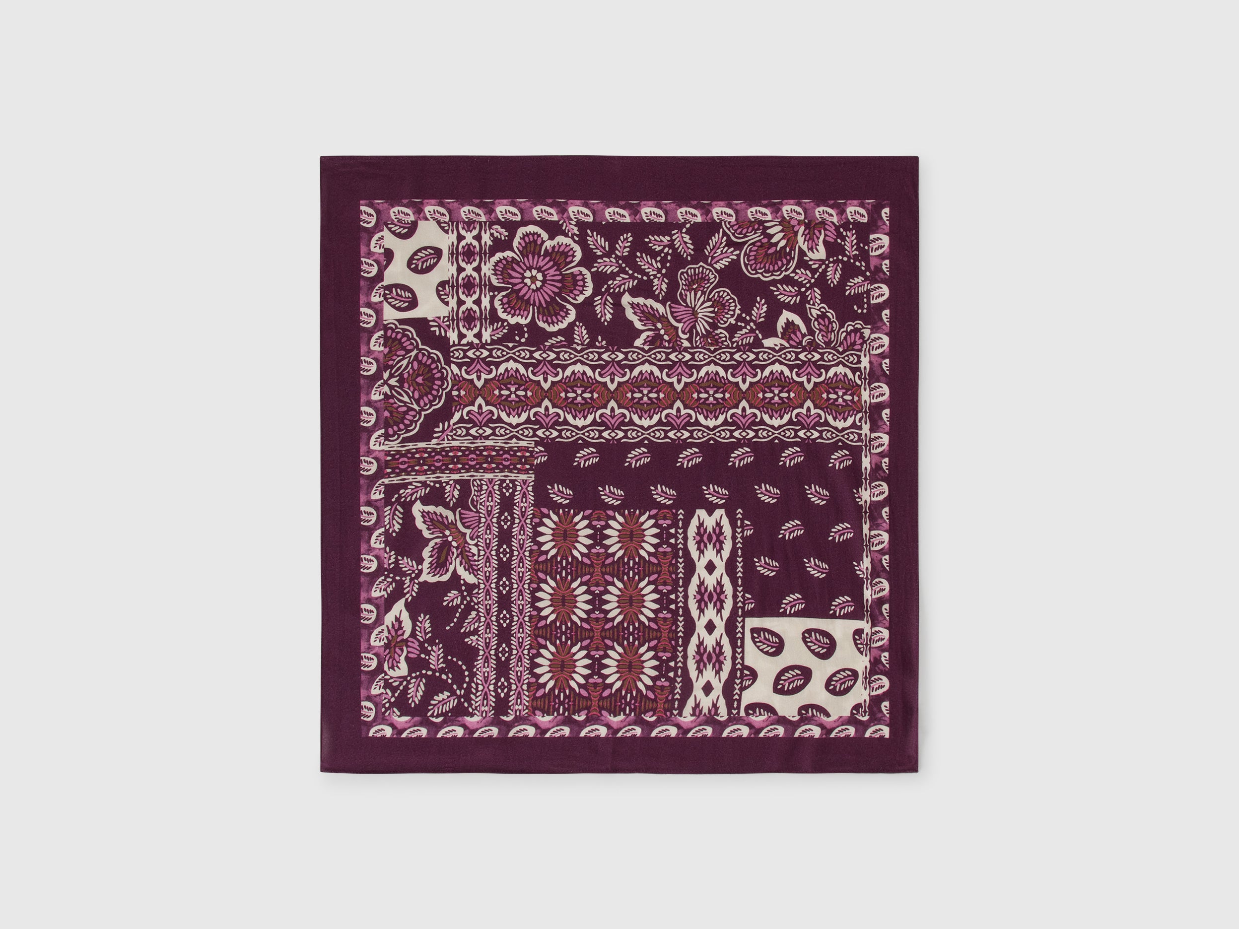 Lenço com estampa bandana - ucb_image_FS