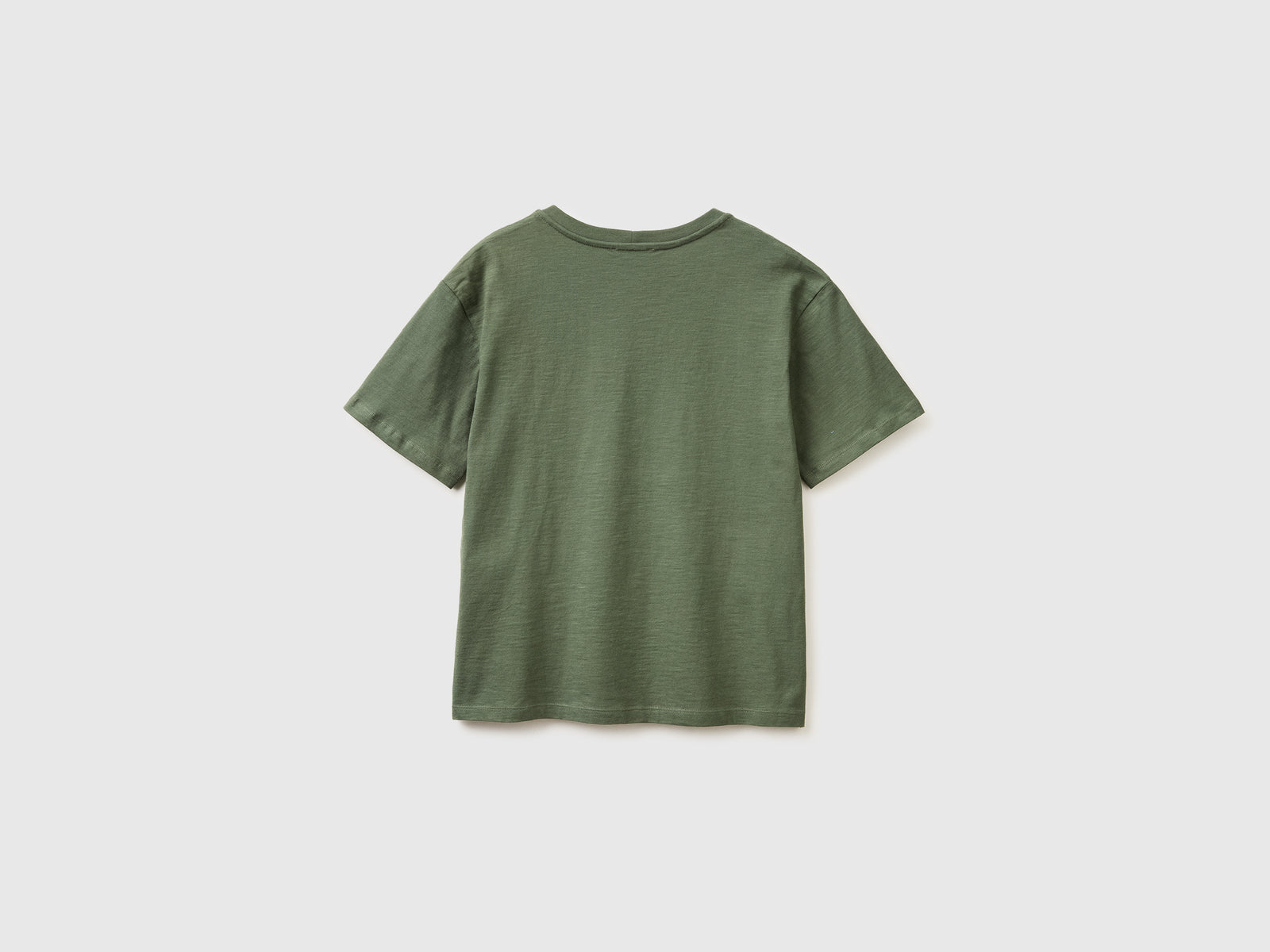 V-neck t-shirt in lightweight cotton - ucb_image_BS