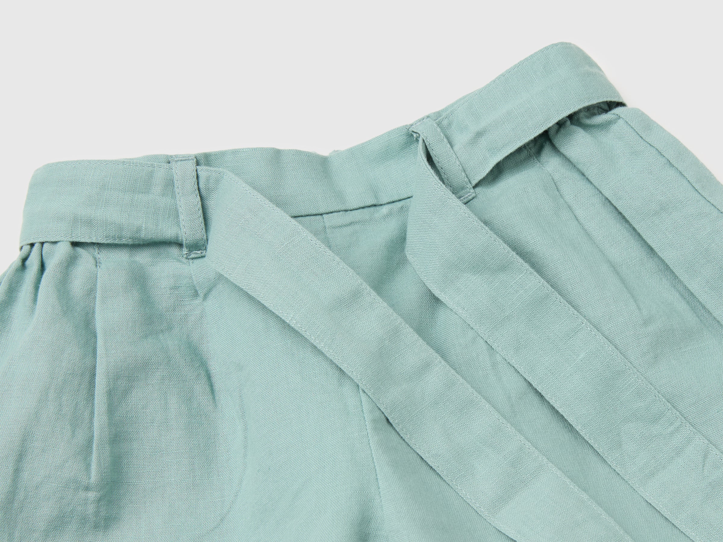 Linen blend shorts with sash - ucb_image_DS1