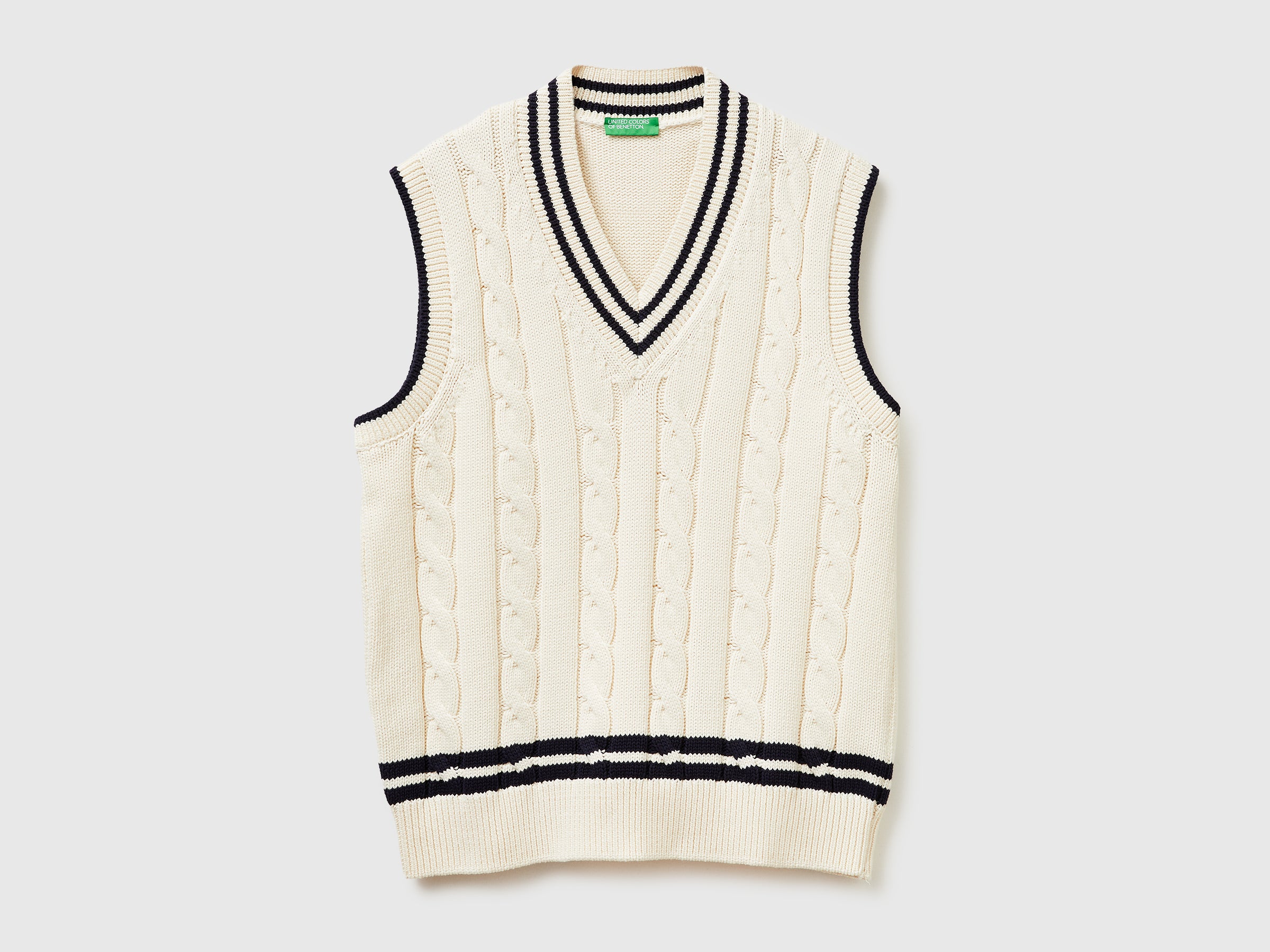 V-neck vest with braids - ucb_image_FS