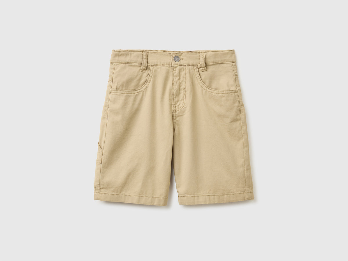 Lightweight Bermuda shorts with pockets - ucb_image_FS