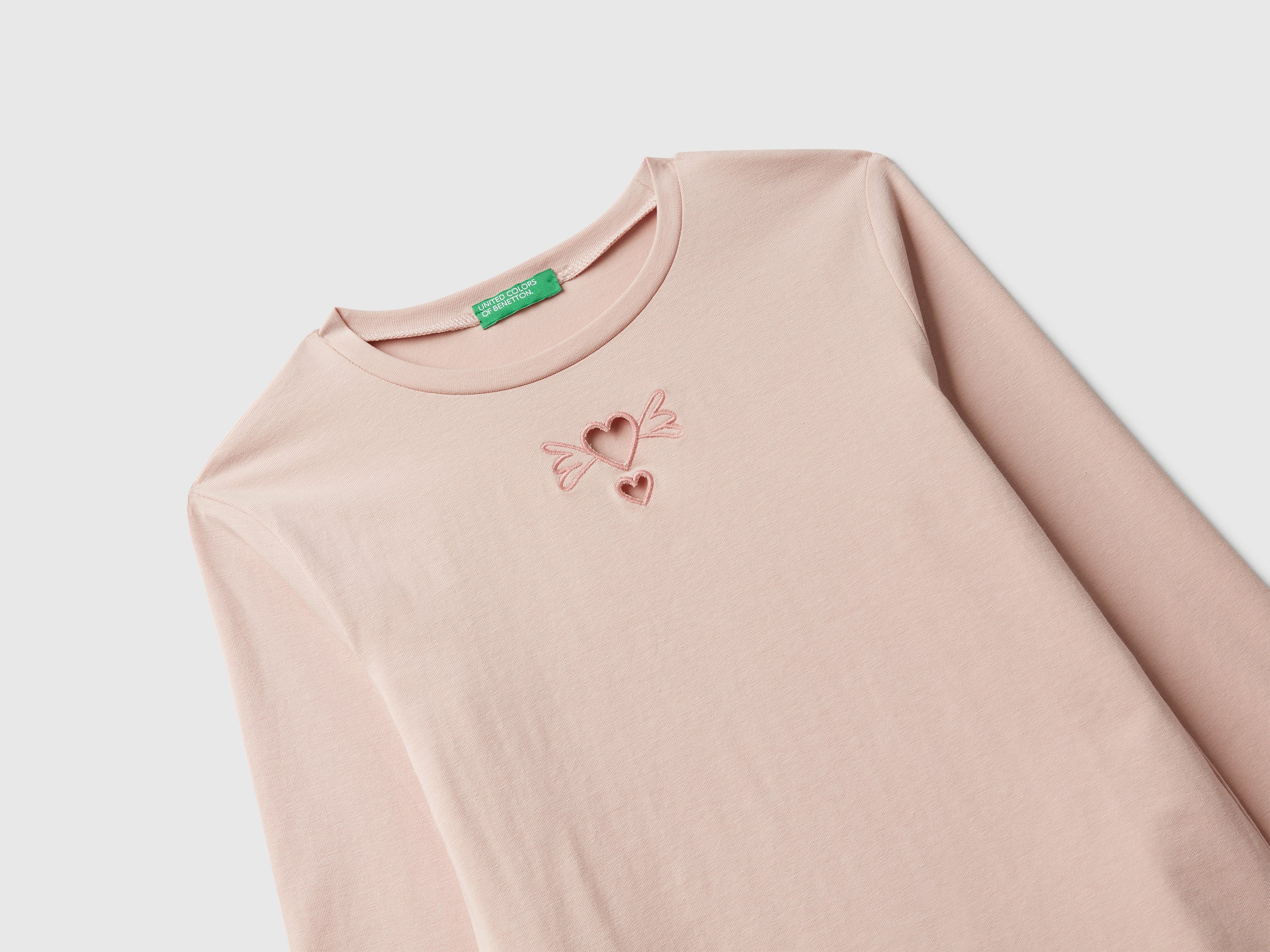 T-shirt com corações cut-out - ucb_image_DS1