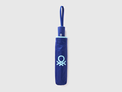 Blue umbrella - ucb_image_FS