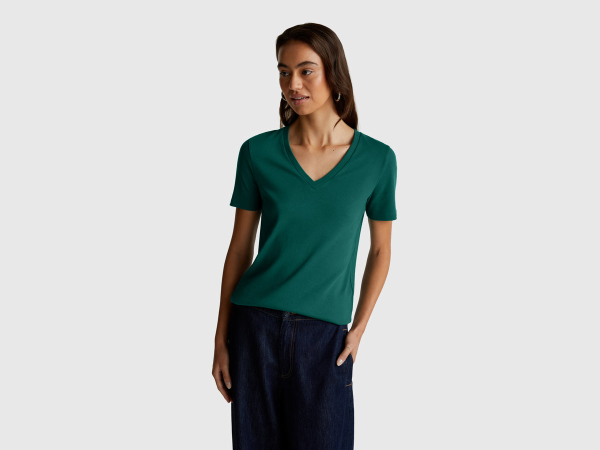 T-shirt em algodão puro com decote em V - ucb_image_F