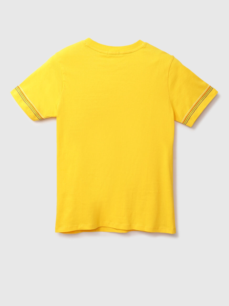 S/SLV TEE WITH ENVELOPE HEART APPLIQUE image number 2