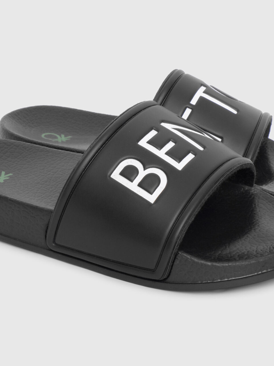 Slippers With Print image number null