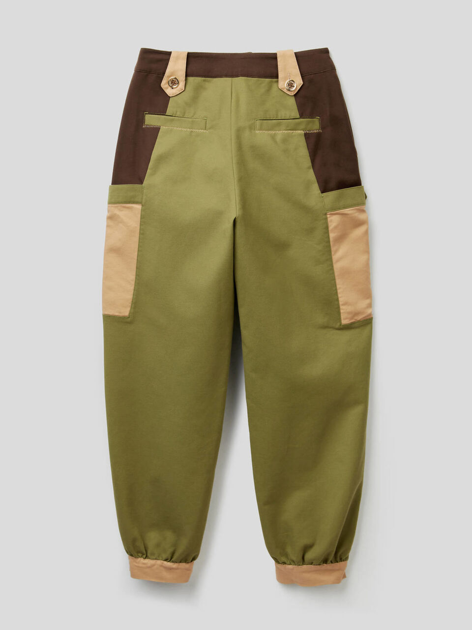 Cropped trousers with maxi pockets image number null