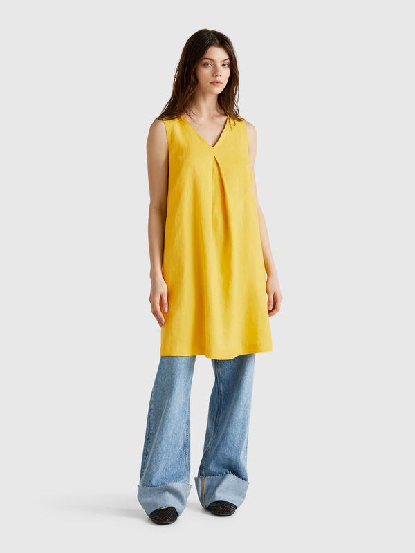 Sleeveless dress in pure linen Women