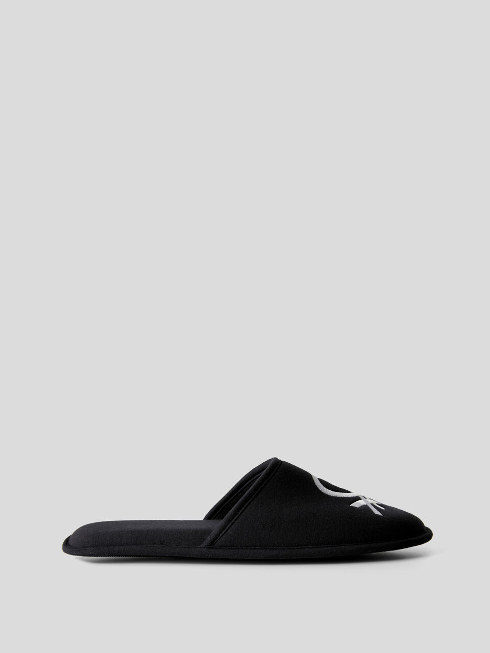 Slippers with embroidery by Ghali image number 1