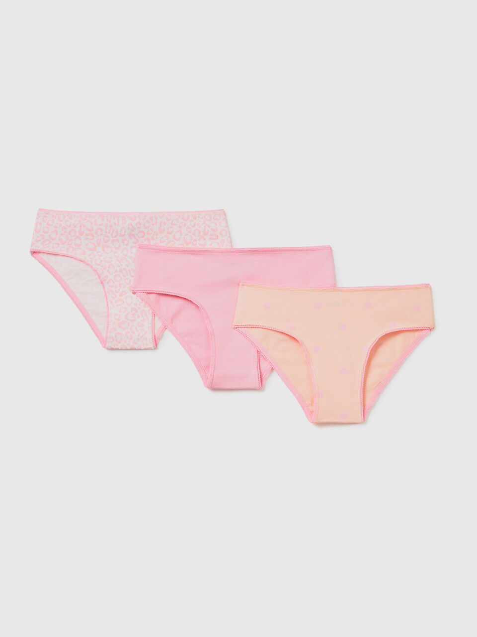 Three pairs of underwear in stretch cotton