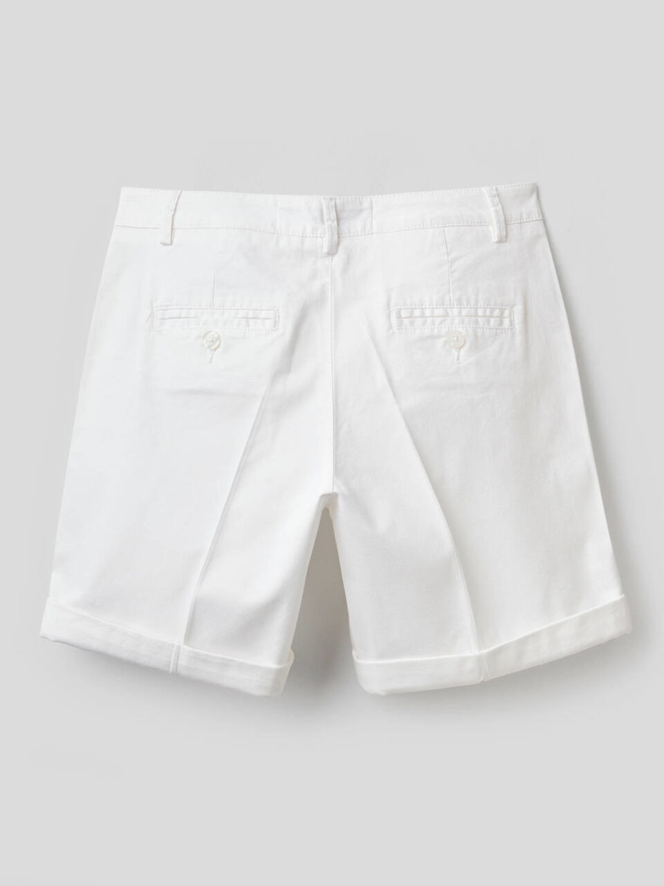Bermudas in stretch cotton image number 2
