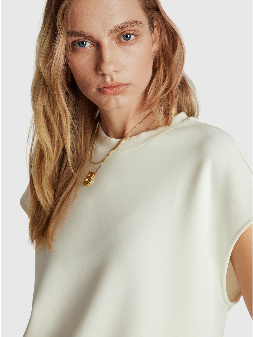 SLEEVELESS SWEATER Women image number null
