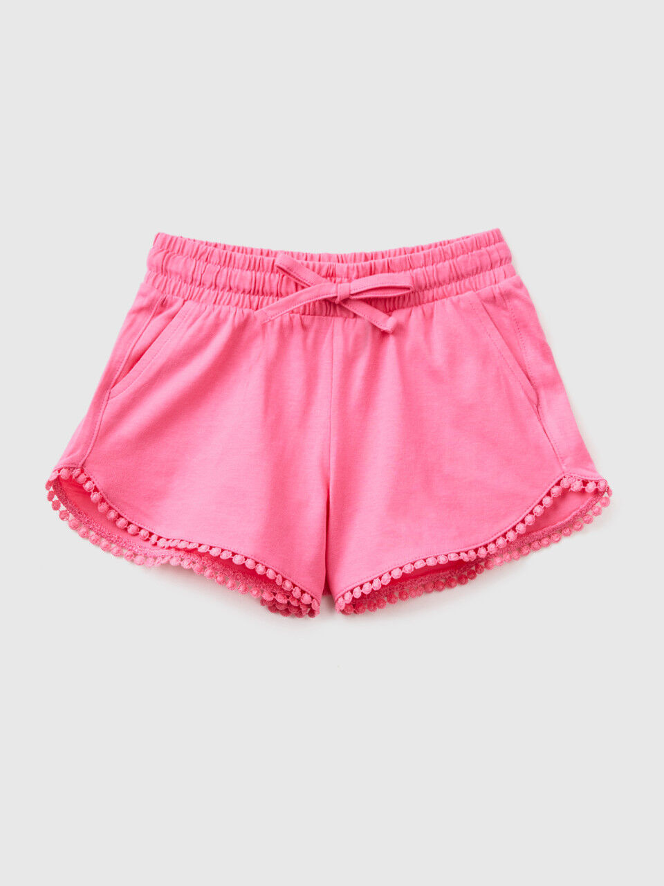 Shorts with drawstring