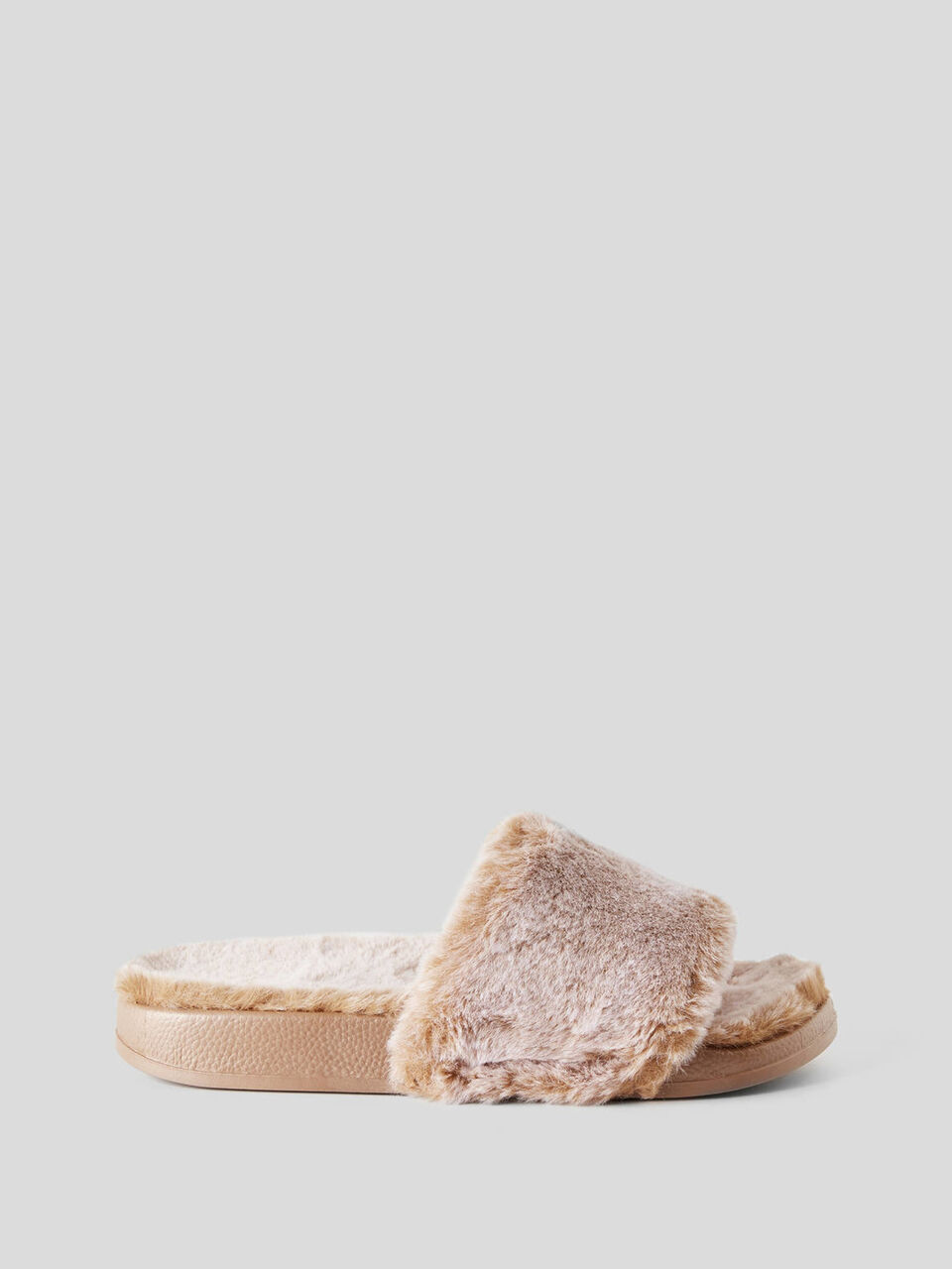 Faux fur sliders image number 1