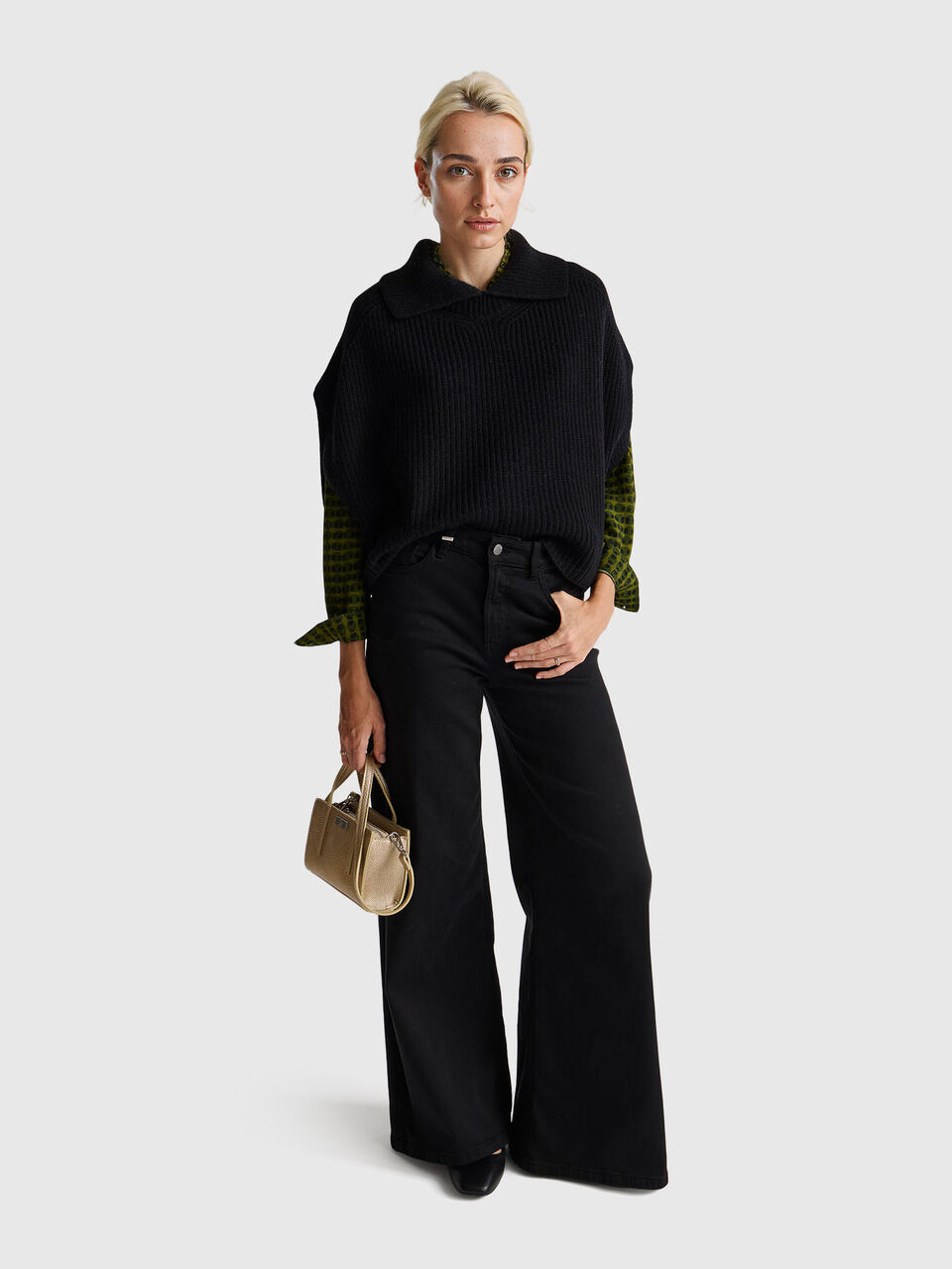 CAPE Women image number null
