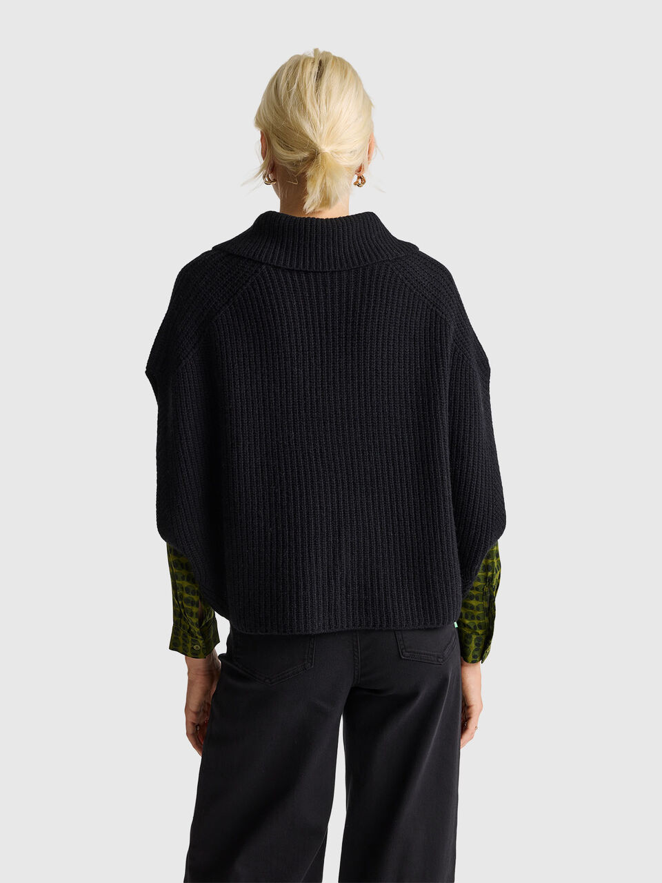 CAPE Women image number null