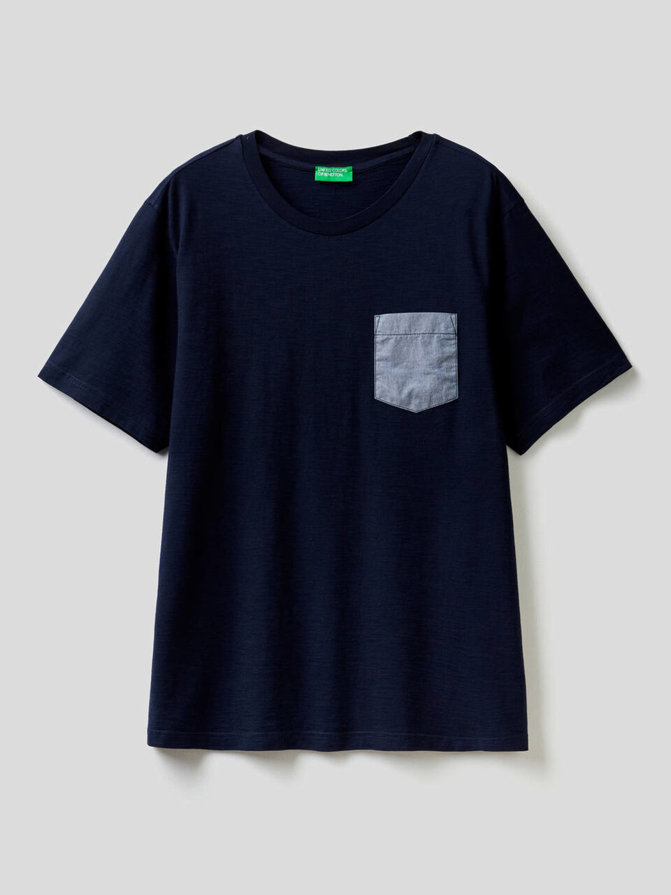 T-shirt with clashing pocket image number 1