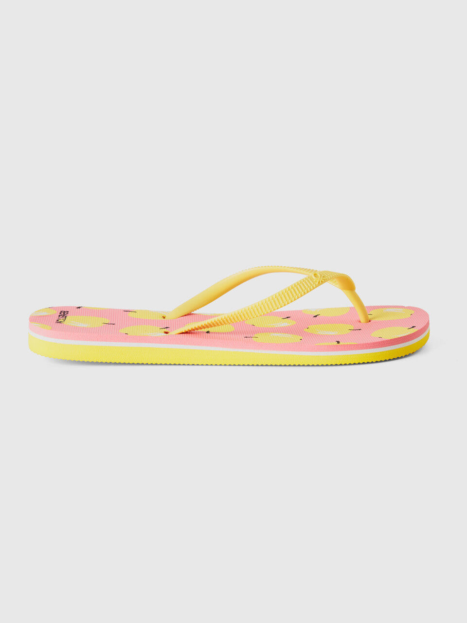 Pink flip flops with apple pattern