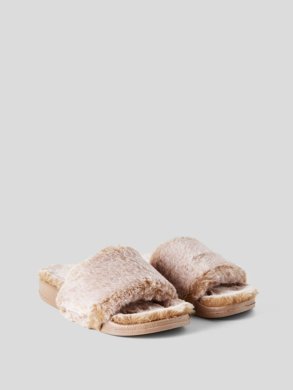 Faux fur sliders image number 2