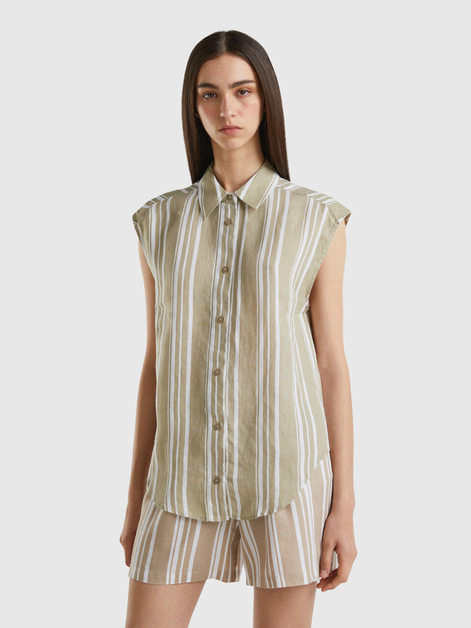 Shirt in pure printed linen
