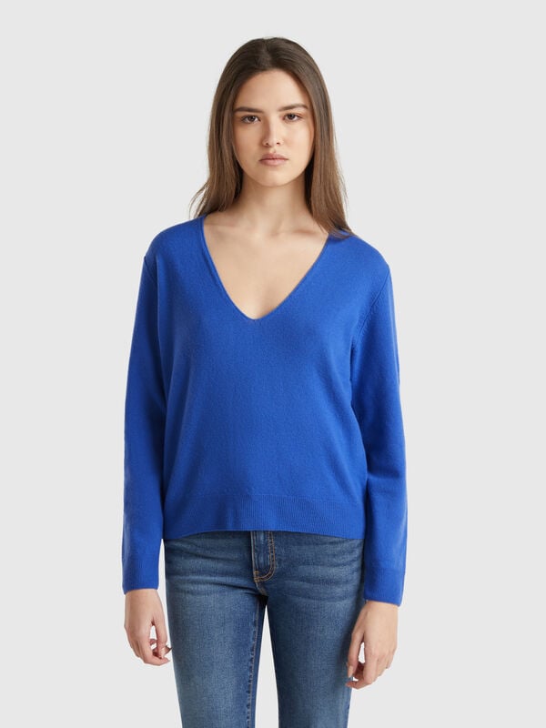 V-neck sweater in pure Merino wool Women