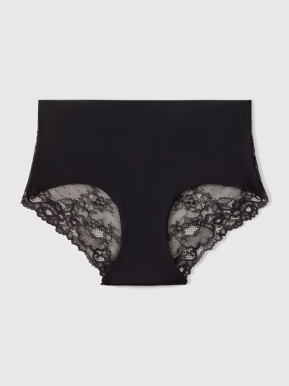 BRIEFS Women image number null