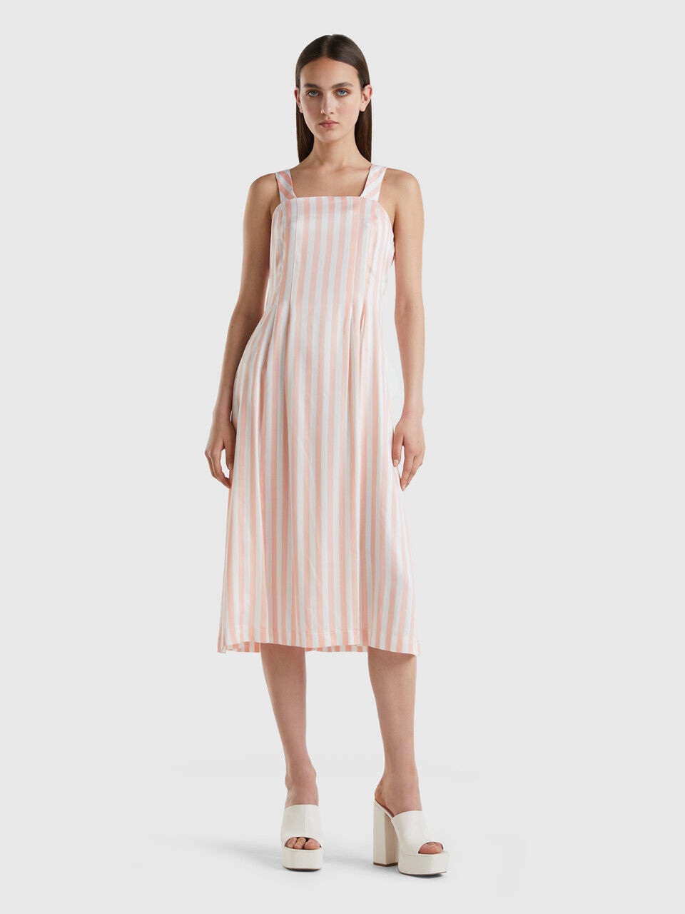 Flowy dress with print and stripes
