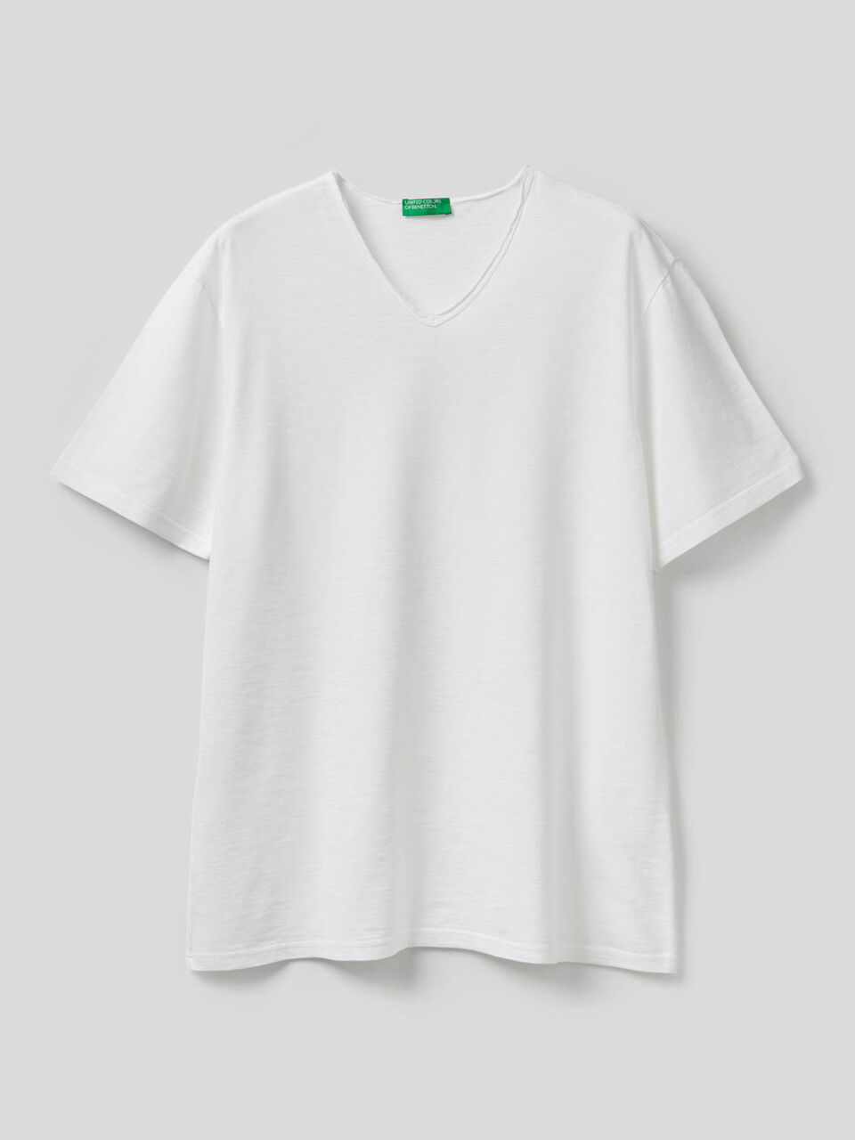 100% cotton t-shirt with V-neck image number 1